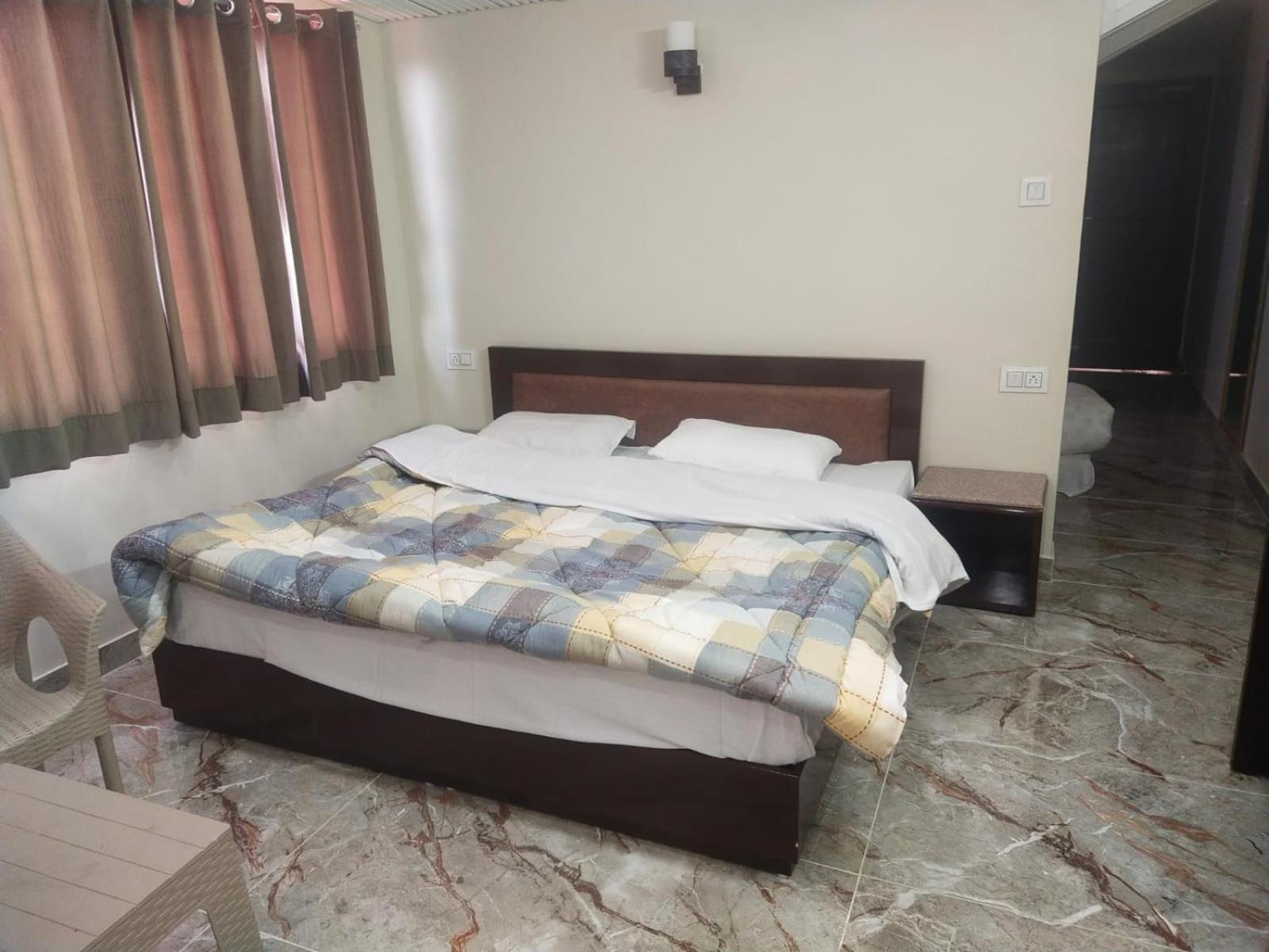 Dhanlaxmi Apartments Shimla Pokój zdjęcie