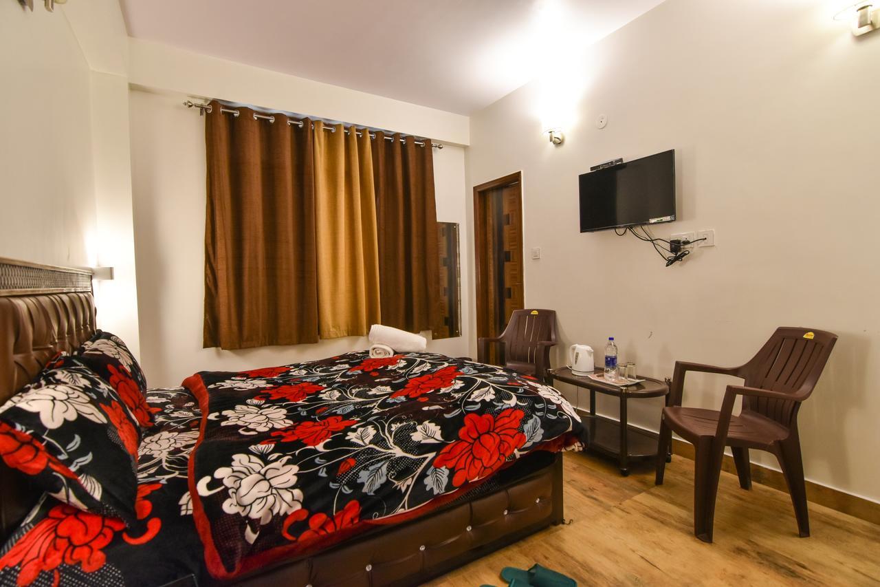 Dhanlaxmi Apartments Shimla Zewnętrze zdjęcie