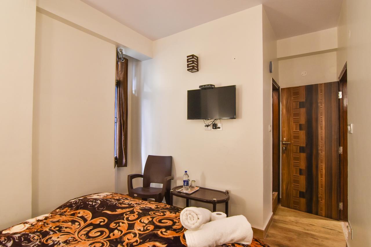 Dhanlaxmi Apartments Shimla Zewnętrze zdjęcie