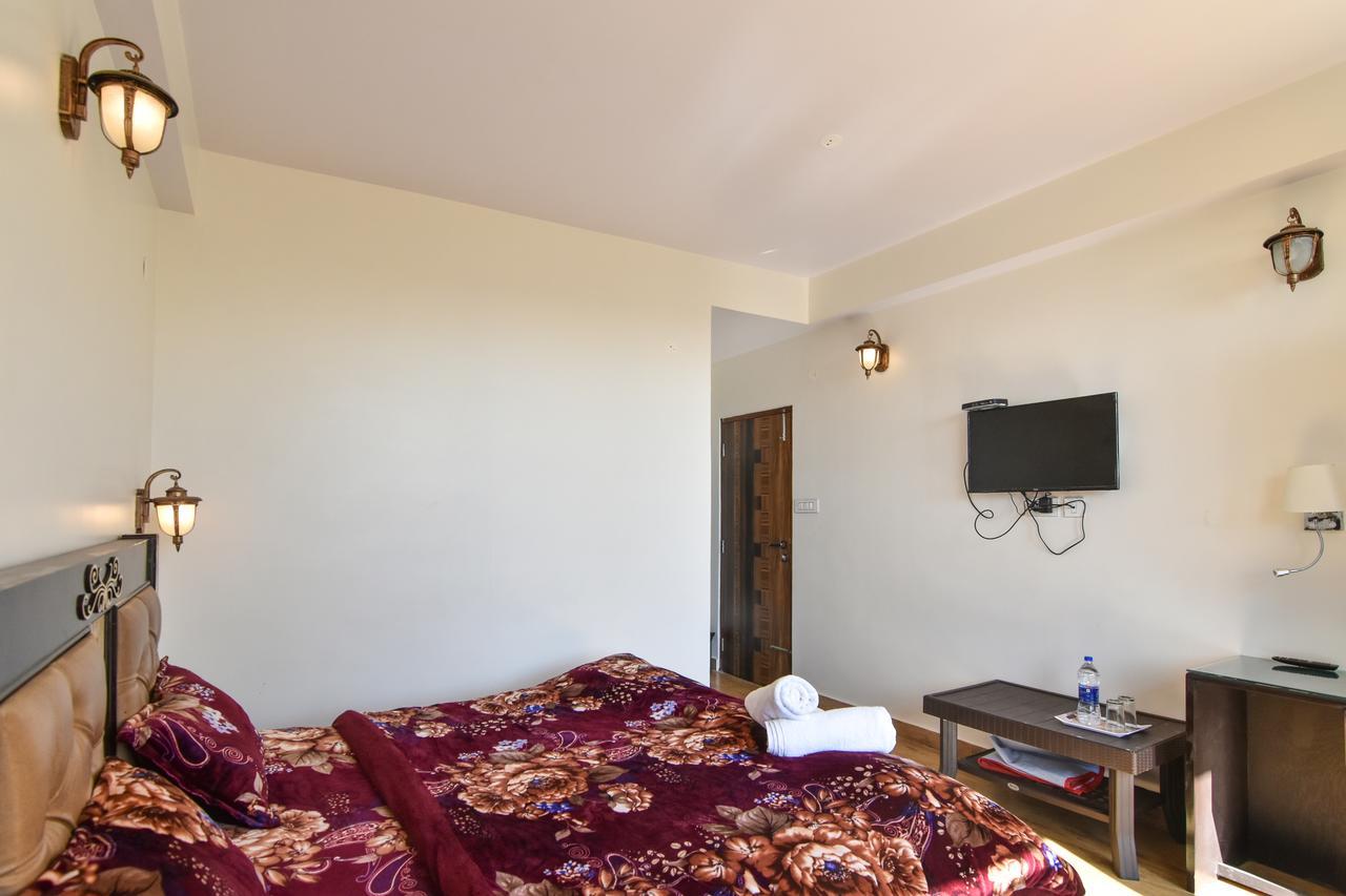 Dhanlaxmi Apartments Shimla Zewnętrze zdjęcie